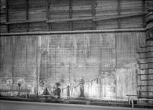 Bigelow Boulevard Wall