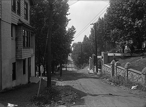 Semicir Street