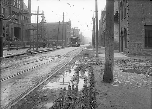 East Carson Street Scene