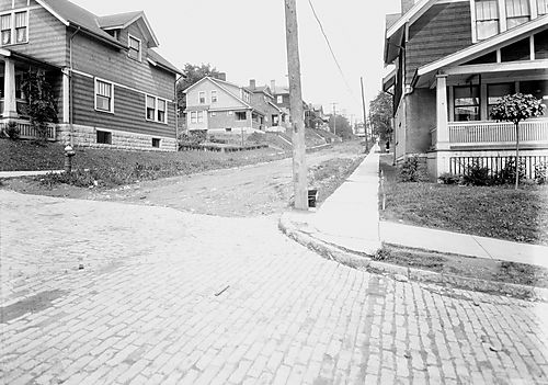 Rossmore Avenue