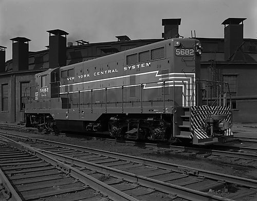 GM Passenger and Freight Diesel 5682