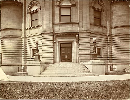 (Carnegie Institute: Central Building, Lecture Hall Entrance)