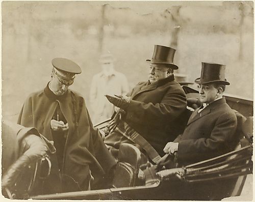 (Presidents: President William Howard Taft with Mayor William A. Magee)
