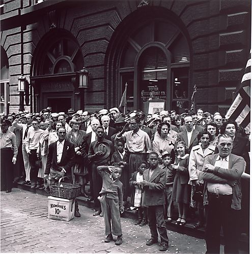 (Event: Armed Forces Day Parade on Grant Street)