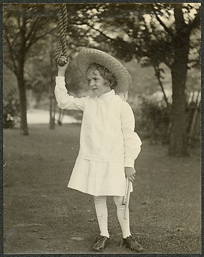 Elizabeth Holding Rope