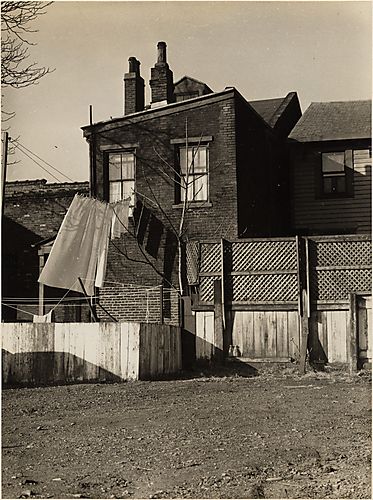 (Brick House with Laundry)