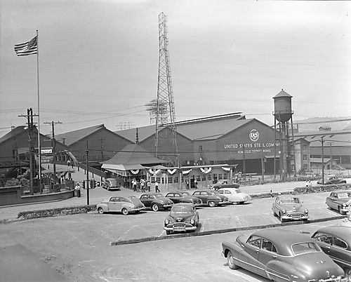 Anniversary Decorations at Gate