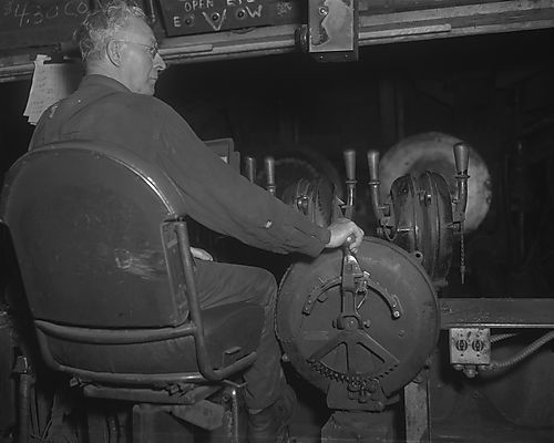 Roll Pulpit at 52" Mill