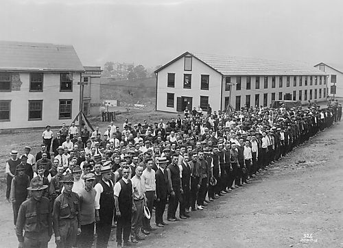 The arrival of Division B during WWI