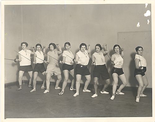 Girls Fencing