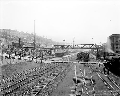 Trains Entering Mesta Station