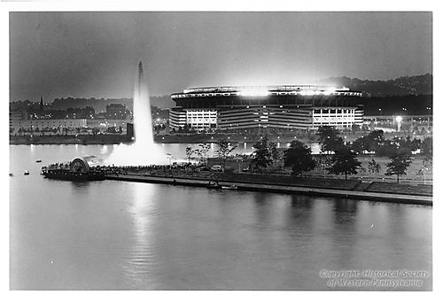 Fountain at Point State Park looking toward the North Side