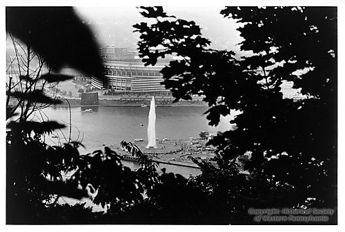 Fountain at Point State Park from Mount Washington