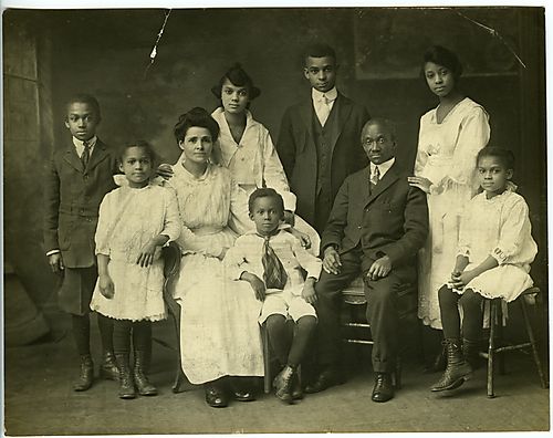 Turfley family studio portrait (2)