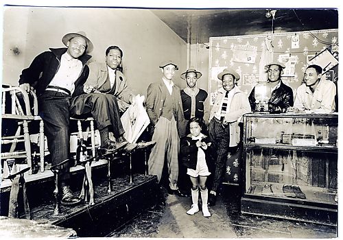 Shoeshine parlor