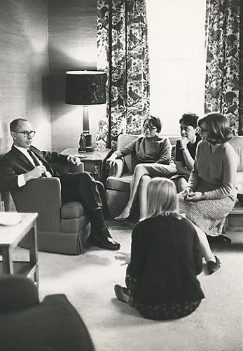 President Eddy talks with students