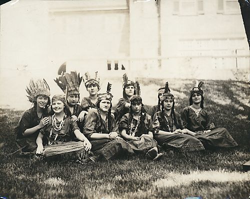Indian dancers