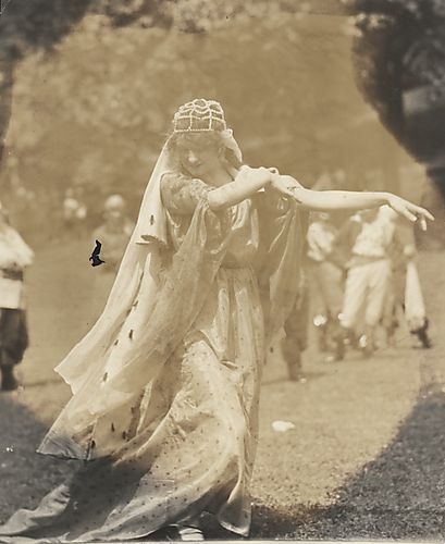 Princess' dance of gratitude