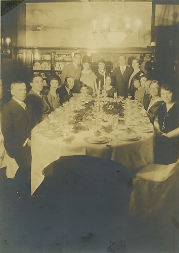 Seder family portrait (3)