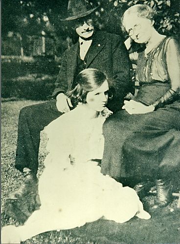 Rachel Carson with Parents Robert and Maria on PCW Campus