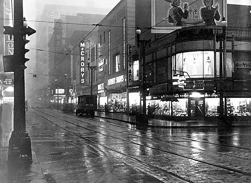 Corner of Fifth Avenue and Wood Street