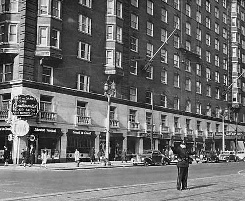 Saint Louis City Street After Smoke Ordinance